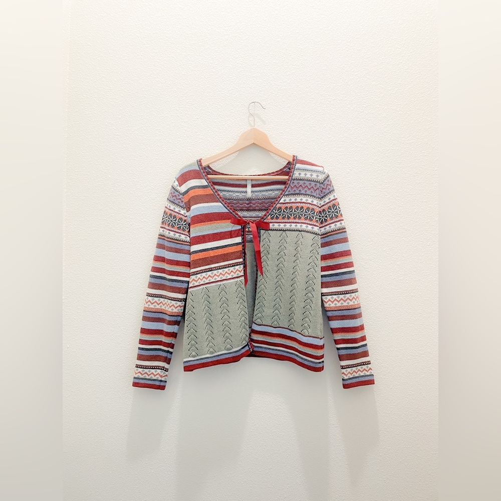 M Colorful Vintage Sweater